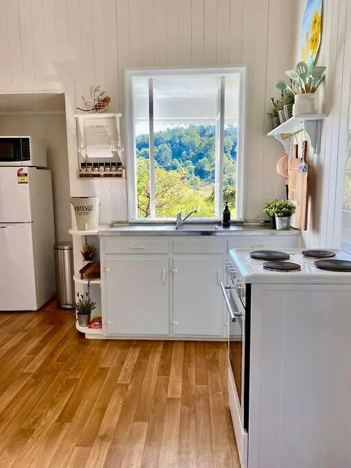 The Cottage Country Escape Coolabine Semesterbostad